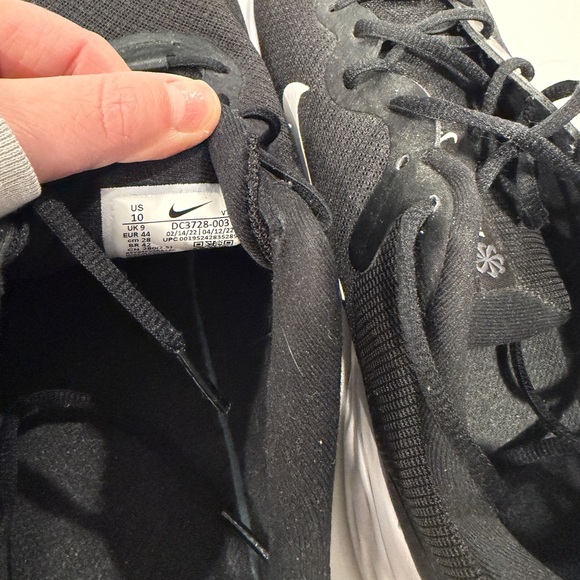 Men’s Nikes! main image 4